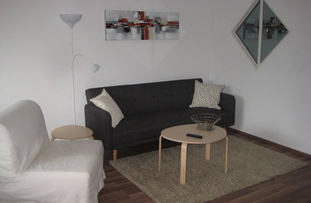 App 2/24 - Cozy apartment with balcony for 2-4 p. m. Pet -
