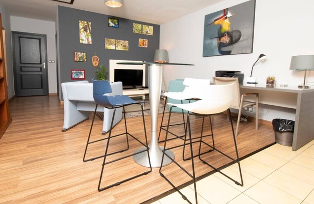 Appart Sweet'Home*** I Renovated - 55m² - 10' from the airport