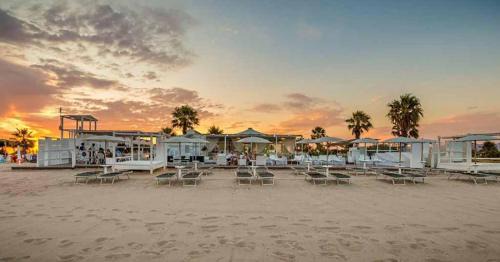 # Appartamenti sulla SPIAGGIA al POETTO #