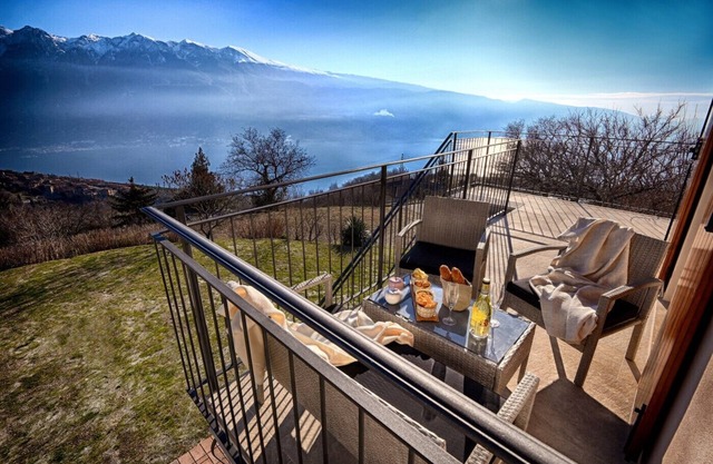 Appartamento Alba by Theater Home - with marvellous lake view