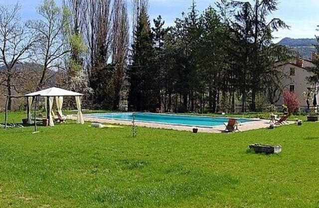 Appartamento Aria A: A characteristic apartment surrounded by meadows and by green hills, with Free WI-FI.