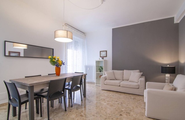 Appartamento con 3 camere e terrazzo a 500 mt dalla stazione