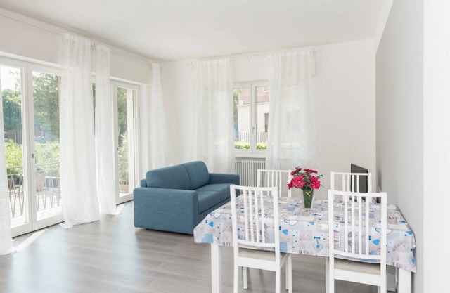 Appartamento con balcone a 1 km da Piazza Erbe