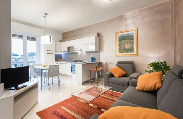Appartamento con due camere e balcone a due passi dall'Arena