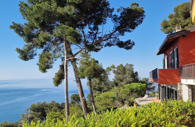 appartamento in villa mimosa vista mare