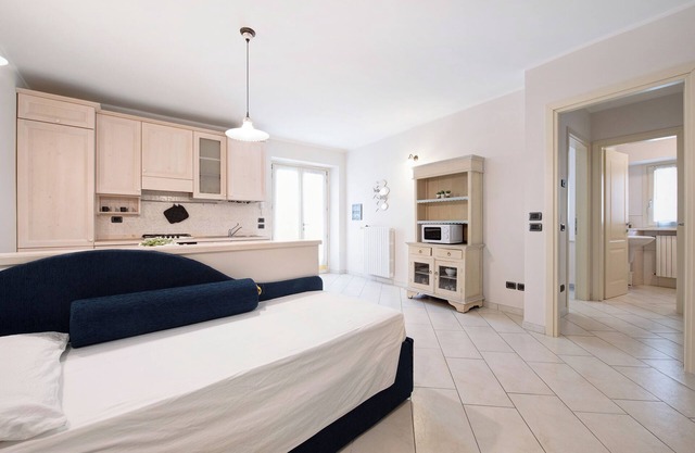'Appartamento la Corte del Pozzo' with Mountain View, Shared Pool and Wi-Fi