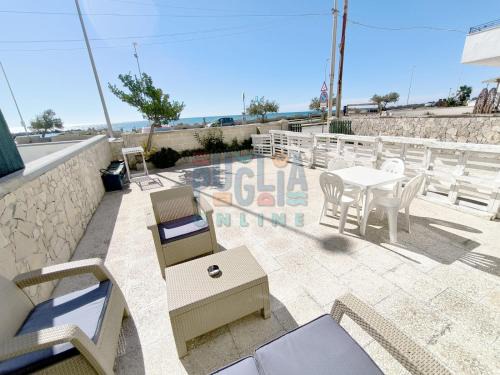 Appartamento La Torre piano terra sul mare Puglia On line