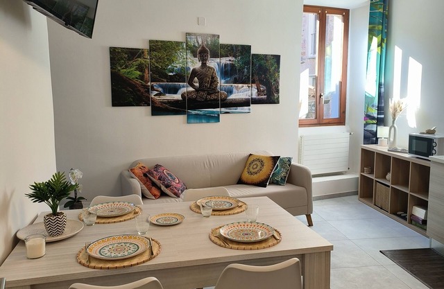 Appartamento Nuovo a Morcote Stile Zen nel Centro Storico con Animali Ammessi