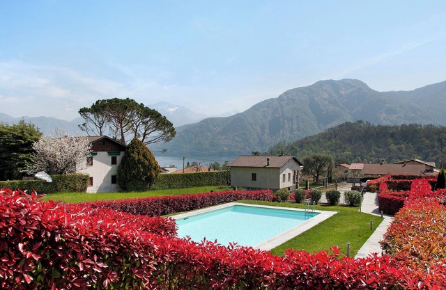 Appartamento Zerboni C1 with Lake & Mountain View, Pool, Wi-Fi, Garden & Terrace