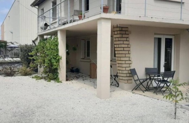 Appartement à 20mn de la Ville a Pied, Animaux de Compagnie Acceptés