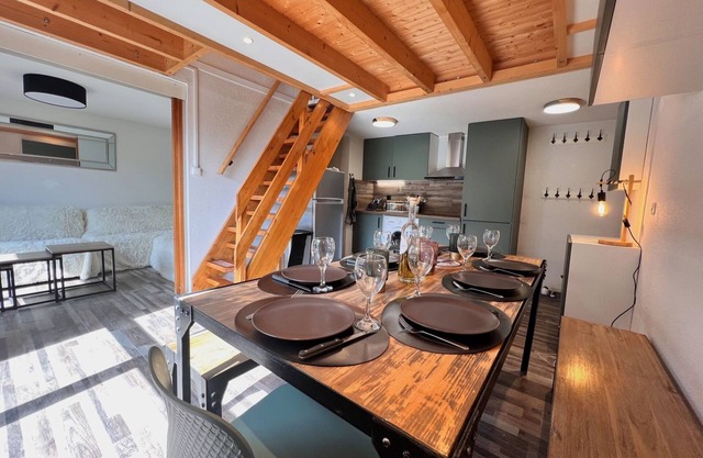 Appartement 10 Personnes, Duplex, Très Bien Équipé au Pied des Pistes