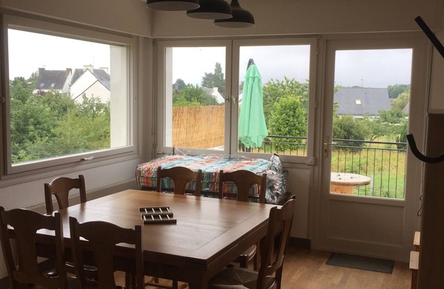 Appartement 6 Personnes, 85m2 Avec Terrasse, Coeur de Bourg à 10mm de la Plage