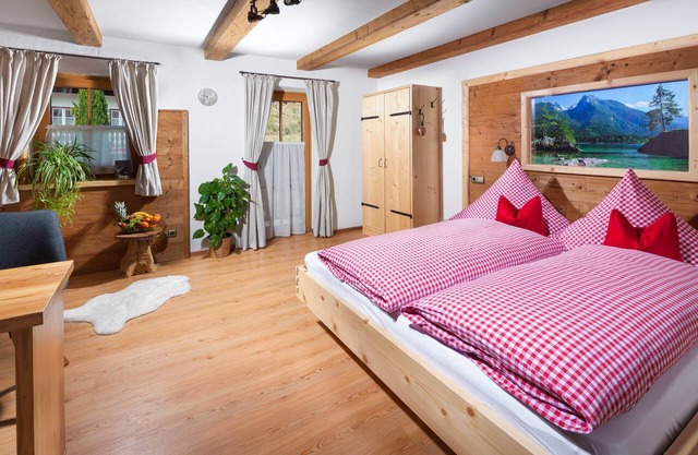 Appartement Bergsteigerstubn, 1-2 Personen, 29 qm, Dusche/WC, Balkon, SAT-TV, W-LAN, Wohnschlafzimmer