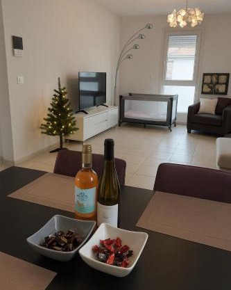 Appartement Bes, Attique neuf avec confort