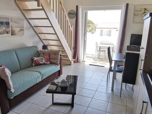 Appartement cosy à 100m de la plage avec mezzanine, terrasse et parking privatif - FR-1-194-263