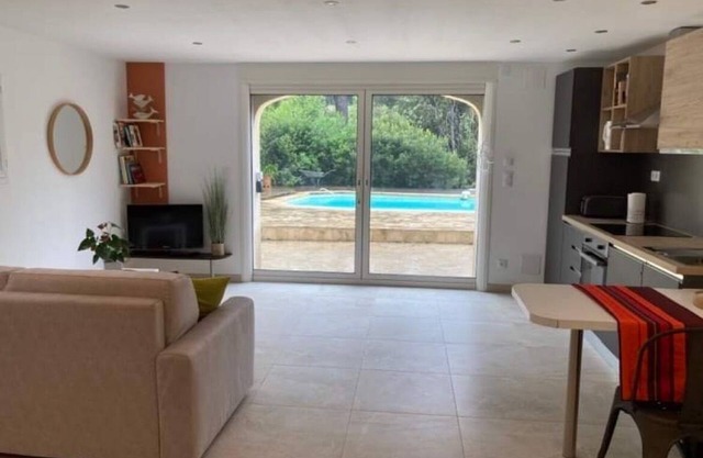 Appartement Dans Villa Avec Piscine Entre Calanque et Colline
