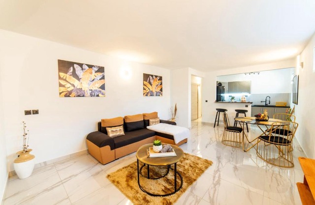 Appartement de 2 chambres avec jardin clos et wifi a Schoelcher a 1 km de la plagetr