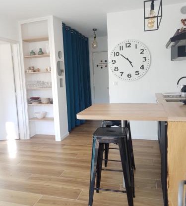 Appartement deux pièces , climatisé, terrase, Cavalaire