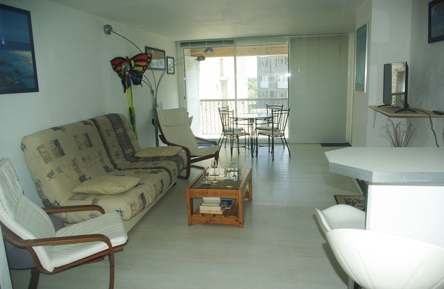 Appartement en Bord de Mer,beau Balcon, Plages,sentiers et Commerces à Proximité