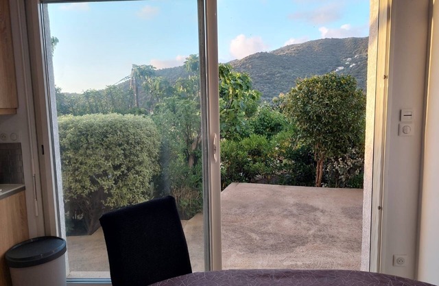 Appartement F3 bas de Villa Proche Ajaccio