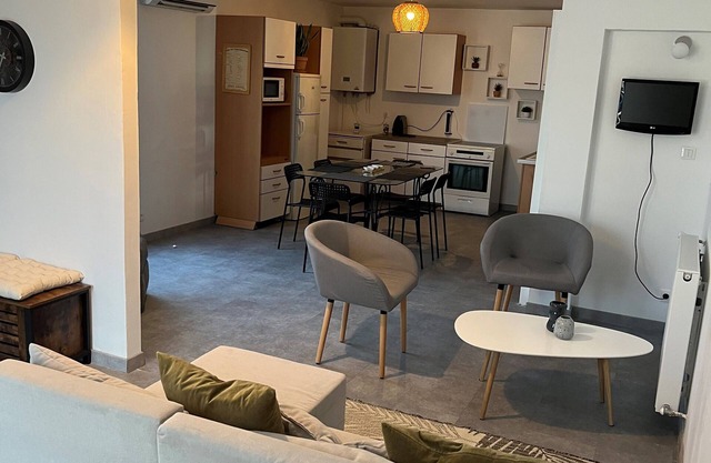 Appartement Familiale Proche Commerce à Pieds
