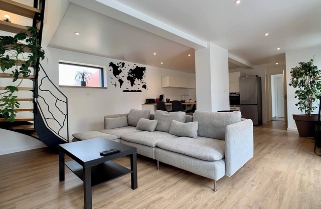 Appartement Avec Terrasse et 2 Chambres