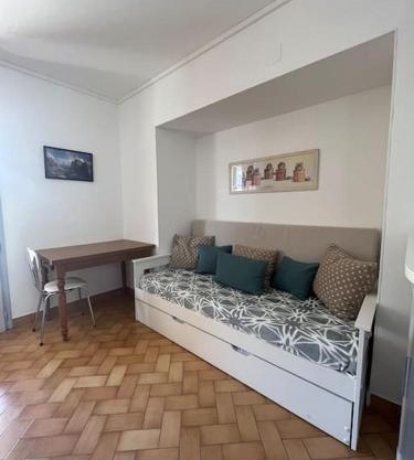 Appartement les Mésanges en rez de jardin -terrasse-2 chambres-parking