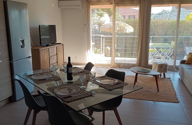 Appartement Parking Privé,wifi a 300 m de la Plage