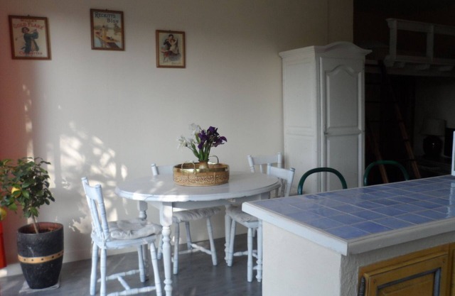 Appartement Piscine en Campagne un Havre de Paix Animaux de Compagnie Bienvenus