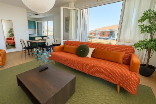 Appartement spacieux 6 pers - Idéal familles et pros, parking inclus, metro borderouge à 5 min, wifi et check-in autonome