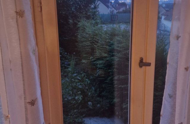Appartement Spacieux Avec Jardin Clos. A 15mn de L'aéroport CDG
