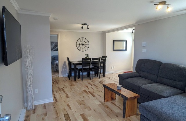 Appartement Style Urbain Très Tranquille Situés a 5 min du Vieux Terrebonne