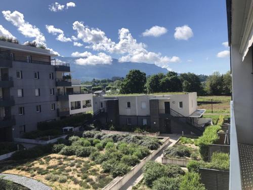 Appartement T2 46 m2 O'Lac proche du lac 1 chambre parking terrasse