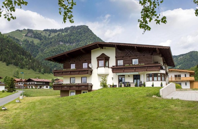 Appartementhaus Montana KG