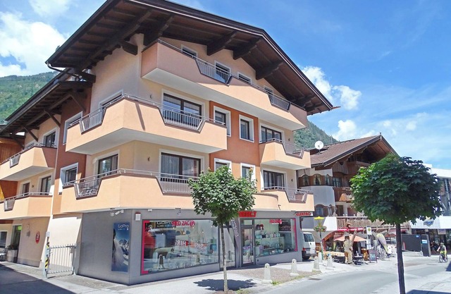 "Appartements Windschnur - Akelei 3" near the Ski Areas with Wi-Fi & Balcony; Parking Available