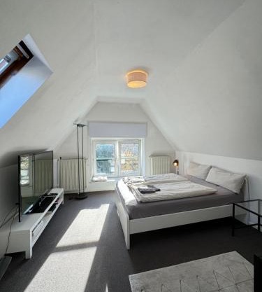 Appartment im DG Berlin/5 min zur Messe