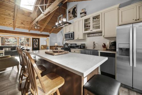 Apple Bear Cottage - Property was perfectly located in a quiet neighborhood