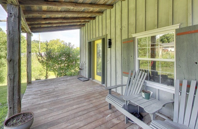 Apple Cider Mill (attached separate unit)