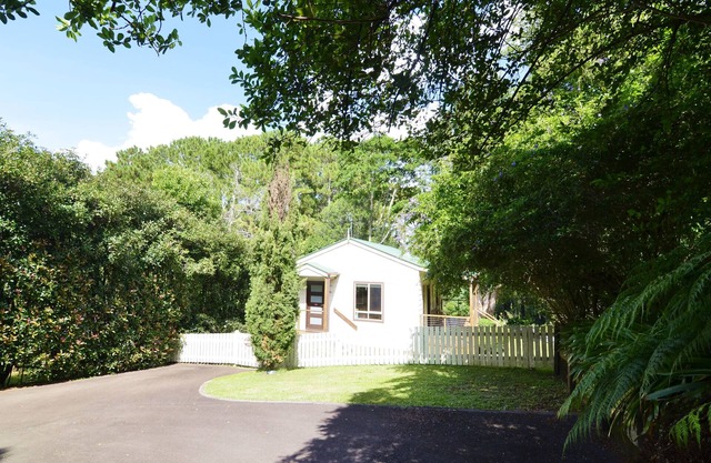 Apple Tree Cottage & Studio