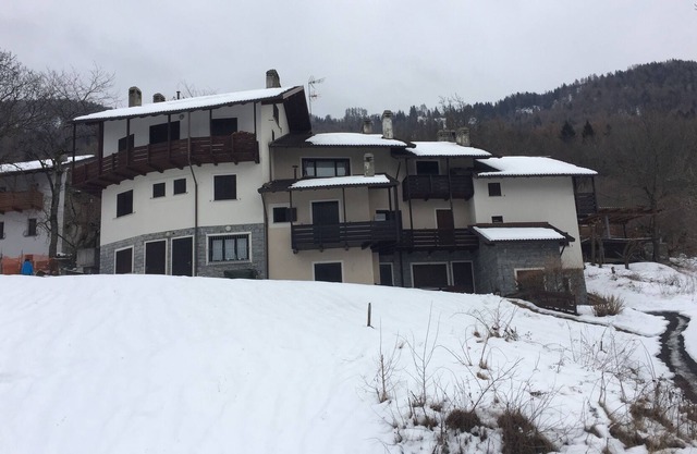 Aprica bike and sky apartment in a small complex of 8 residential units
