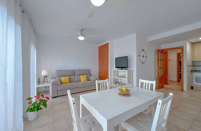 Apt. 2 pax 200 m from the beach, free wifi - Blanes. Vivalidays Angels.