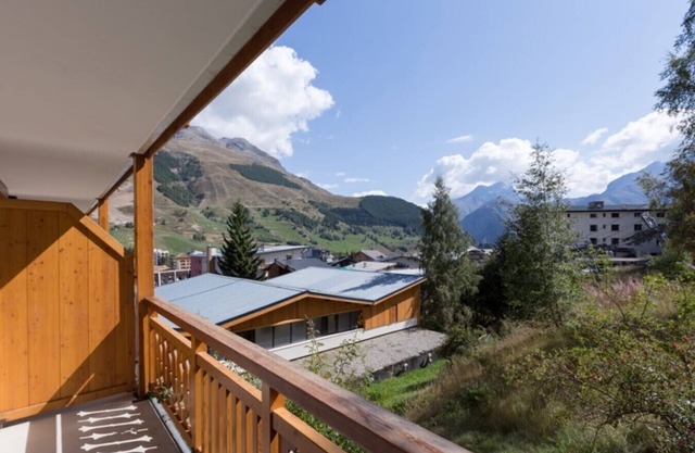 Apt 4/6 pers, near the ski station, balcony