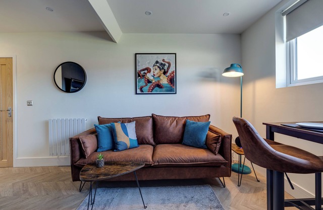 Apt 4 - North Marine Villa - Modern apartment near North Bay Beach.