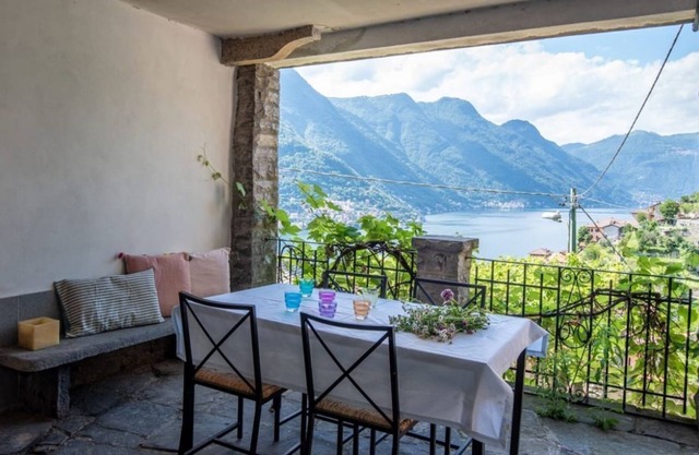 APT in rural house, lake view and patio!