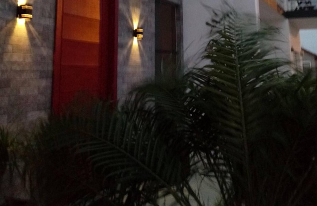 Apt. one block from the sea with air, wiffi, cable tv and parking