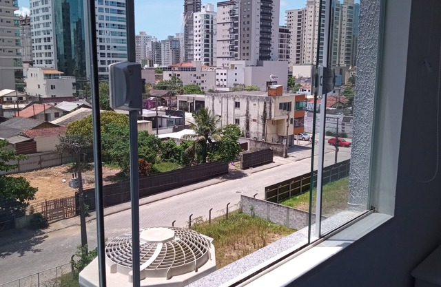Apto 10 min andando até a Praia do Perequê CT1342