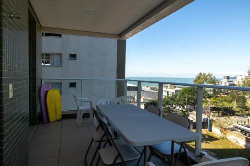 Apto Amores da Brava Clube House - Vista, Piscina e Conforto