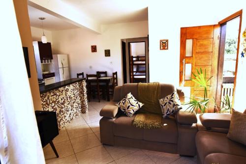 Apto bem equipado, com 2 quartos acomoda até 6 pessoas confortavelmente