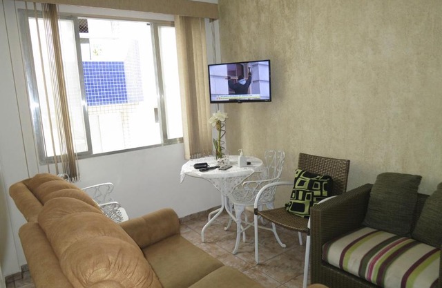 Apto Canto do Forte - Praia Grande - Local Privilegiado - 100 metros da Praia - Internet inclusa