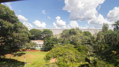 Apto com boa localizacao,garagem e ar-condicionado